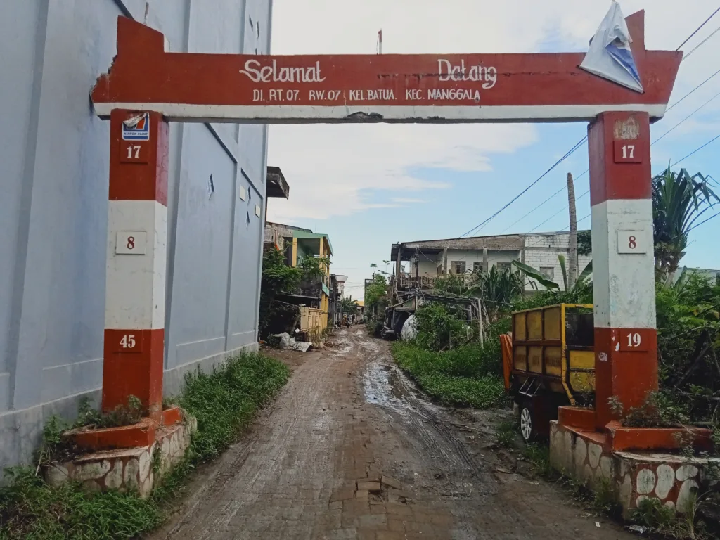 Gerbang Kampung Kajang di Kelurahan Borong/A. Nur Ismi/Bollo.id