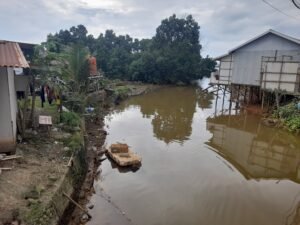 Sungai yang tercemar akibat aktivitas pertambangan di Kecamatan Bahodopi, Kabupaten Morowali, Sulawesi Tengah/Bollo.id