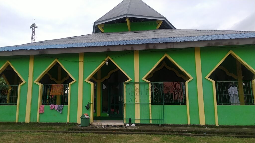 Masjid Jabal Nur, kawasan Blok 10 Perumnas Antang, yang biasanya jadi lokasi pengungsian sementara warga saat banjir/Sahrul Ramadan/Bollo.id